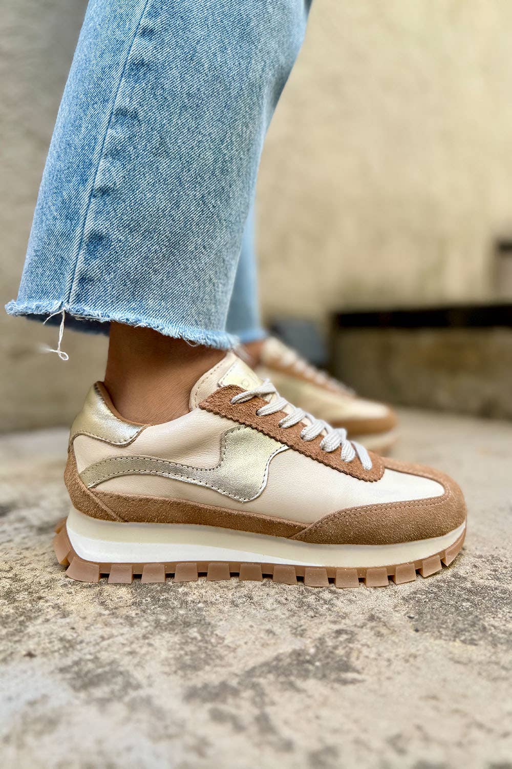 Lumia Camel Cow Leather Sneakers
