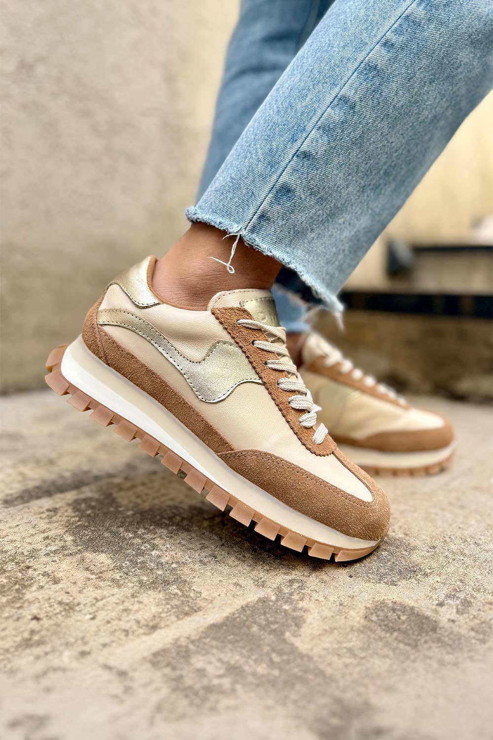 Lumia Camel Cow Leather Sneakers